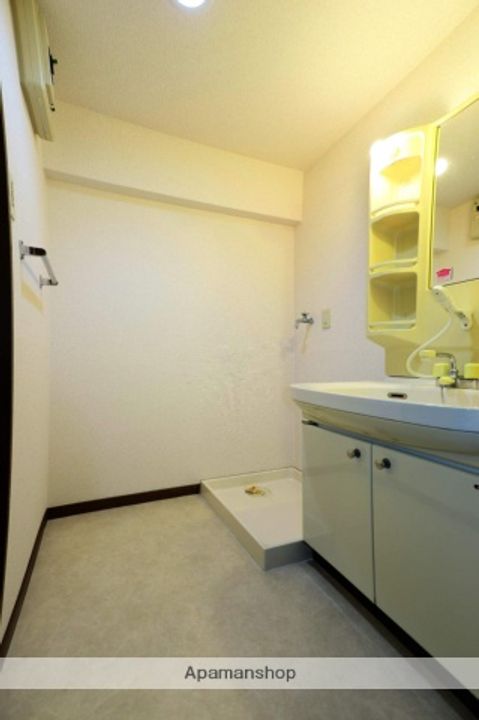 福岡県春日市宝町2丁目の賃貸マンションの内装