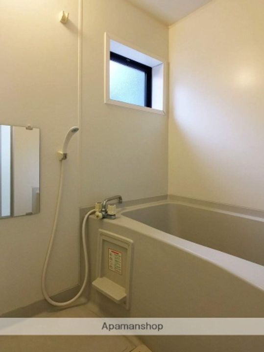 福岡県春日市平田台3丁目の賃貸アパートの風呂