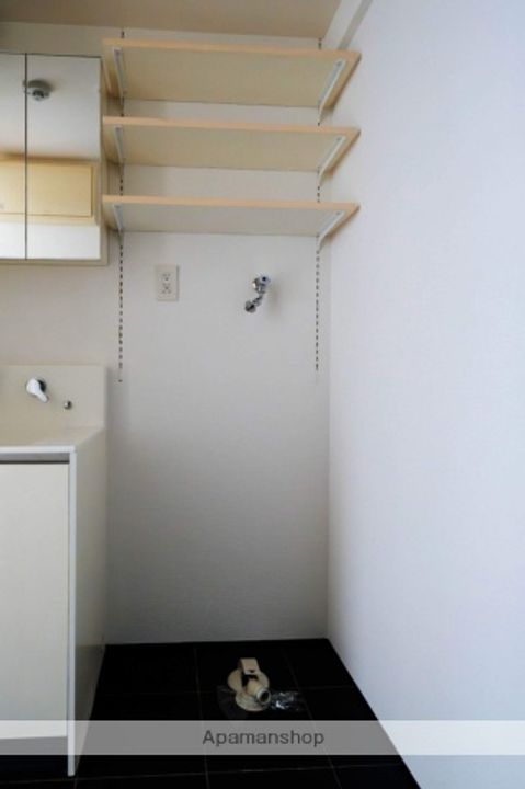 福岡県春日市春日原北町3丁目の賃貸マンションの内装