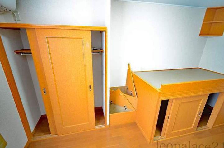 レオパレスサンコーポ御笠の内装