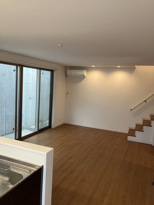 福岡県福岡市南区寺塚2丁目の賃貸アパートの内装