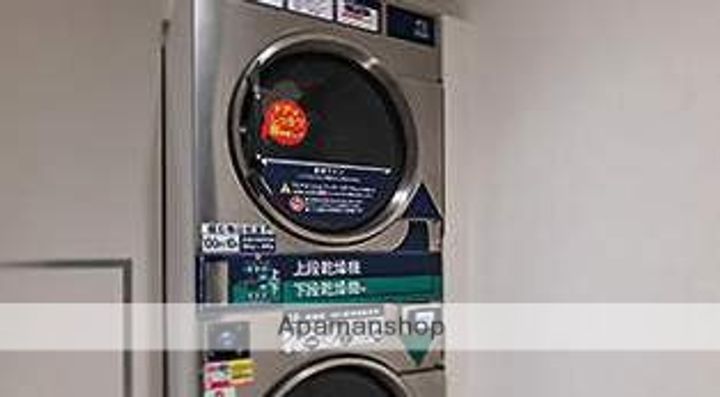 福岡県福岡市博多区竹下2丁目の賃貸マンションの玄関