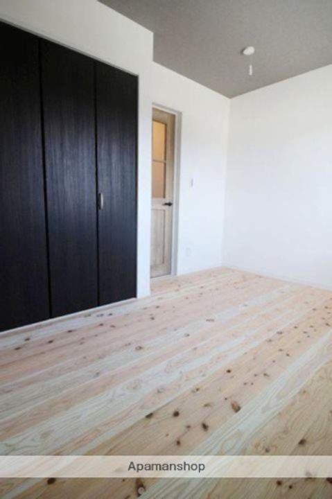 R THE ATTITUDE新宿通りの居間