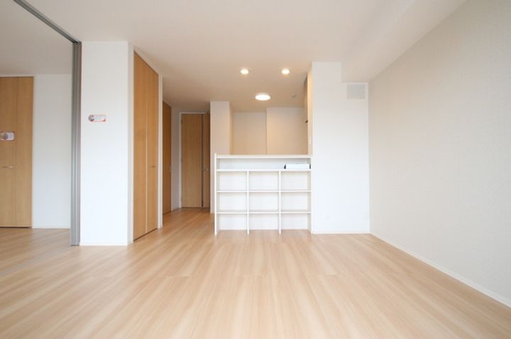 DーROOMS・K A棟の居間