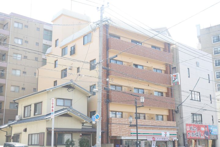 プレシャス ベースの周辺