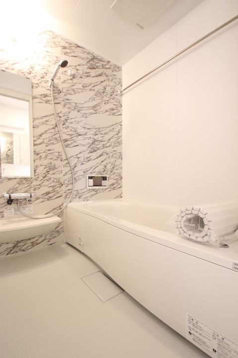 DーROOM三宅の風呂