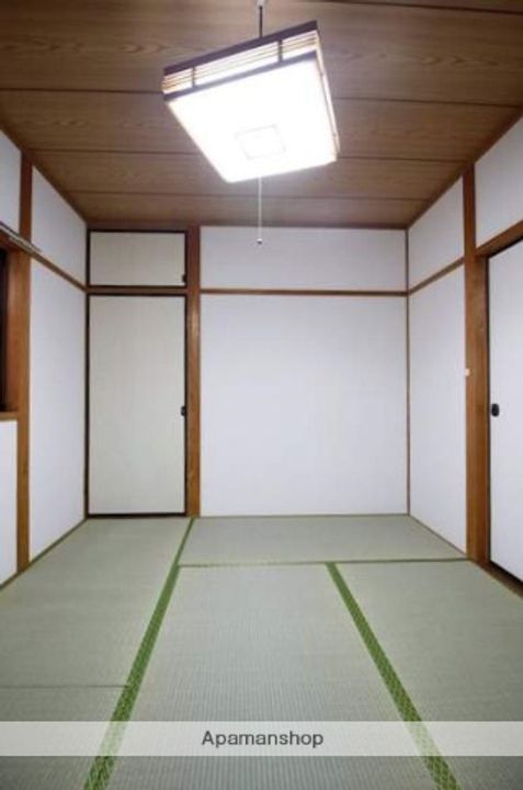 ハイツ岡下の内装