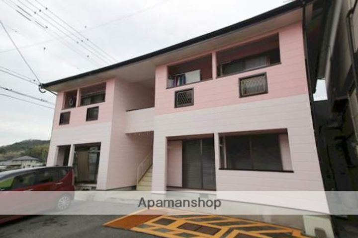 ハイツ岡下の外観