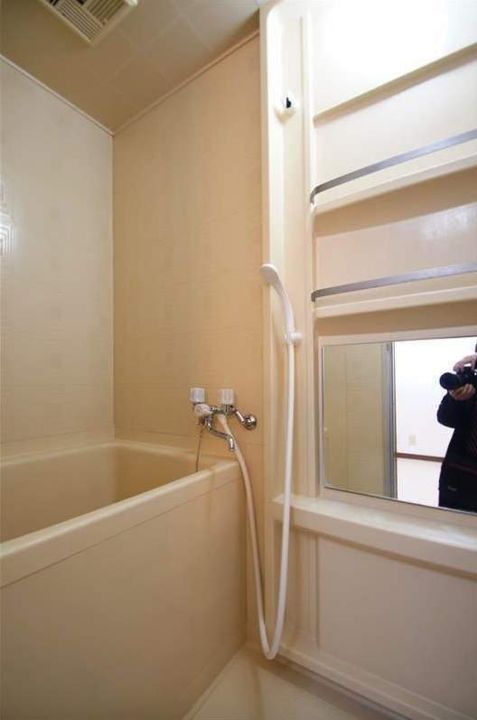 福岡県福岡市東区和白丘3丁目の賃貸アパートの風呂