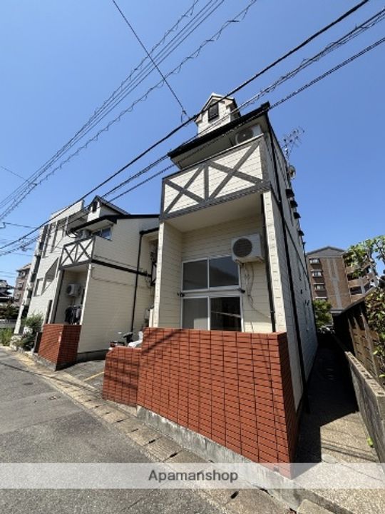 福岡県福岡市東区下原1丁目の賃貸アパートの外観