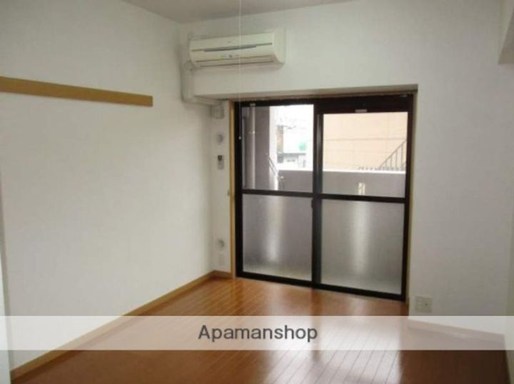 福岡県福岡市南区那の川2丁目の賃貸マンションの居間