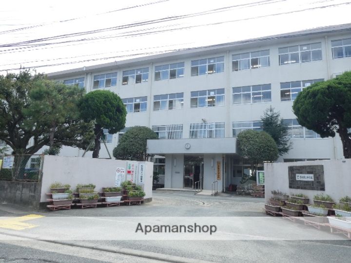 福岡県福岡市東区香住ヶ丘2丁目の賃貸アパートの周辺