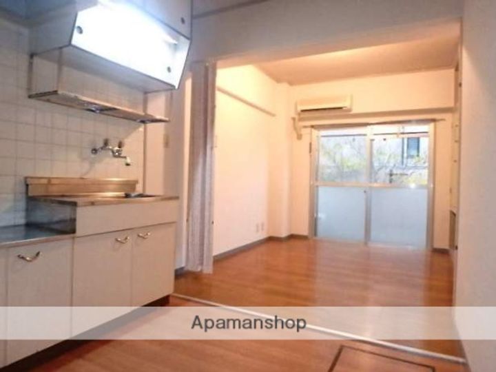 福岡県福岡市南区井尻5丁目の賃貸マンションの居間