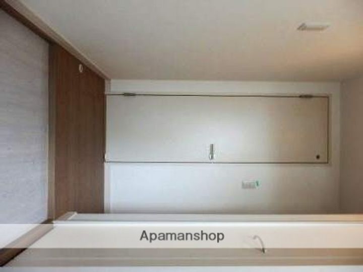 福岡県福岡市南区折立町の賃貸アパートの玄関