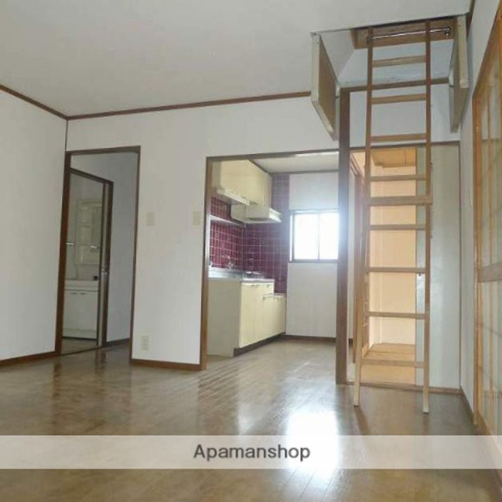 福岡県太宰府市観世音寺2丁目の賃貸アパート203の居間