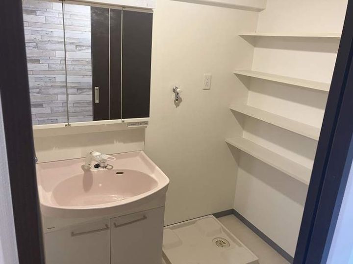 福岡県古賀市中央6丁目の賃貸マンション603の内装