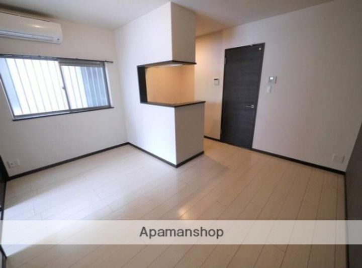 リテラ南福岡の居間