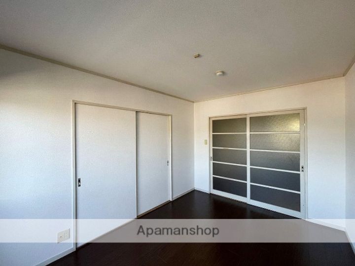 福岡県福岡市博多区空港前3丁目の賃貸マンションの内装