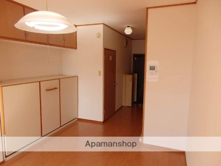 福岡県古賀市天神1丁目の賃貸マンションの居間