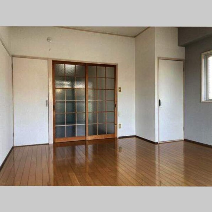 福岡県福岡市東区唐原5丁目の賃貸マンションの玄関