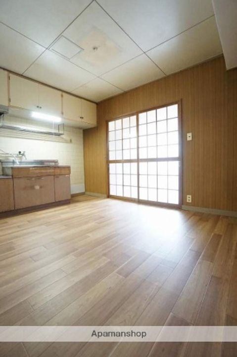 福岡県福岡市南区西長住1丁目の賃貸マンションの居間