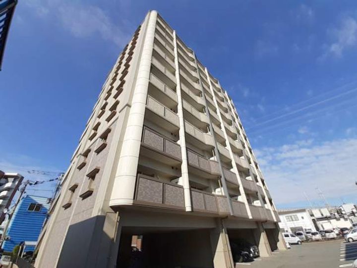 アベンシス・RCの外観