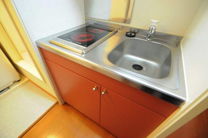 レオパレス外屋敷の玄関