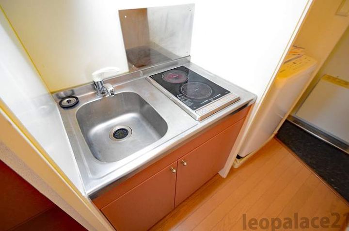 レオパレス浦田204のキッチン