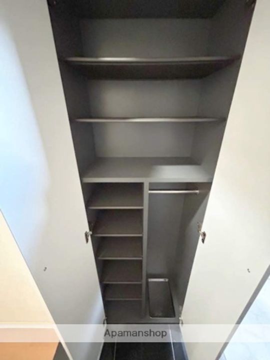 アクタス天神アネックスⅢの玄関