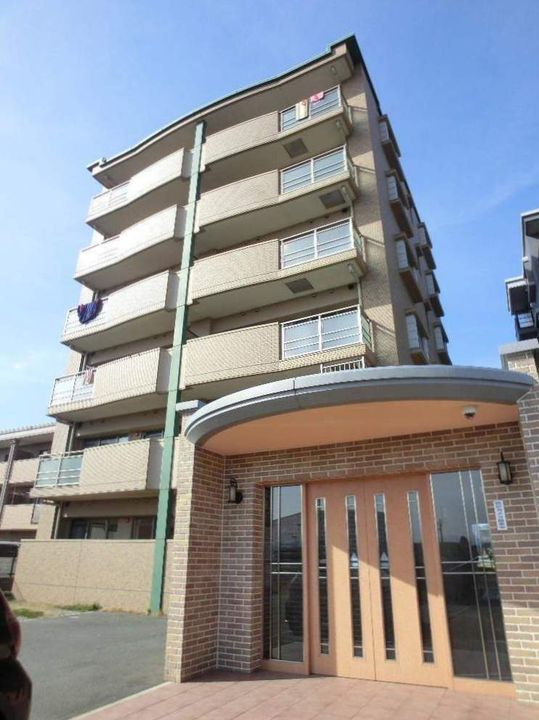 福岡県糟屋郡粕屋町酒殿2丁目の賃貸マンションの内装