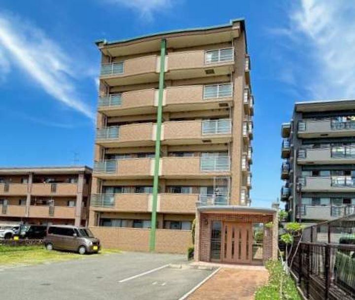 福岡県糟屋郡粕屋町酒殿2丁目の賃貸マンションの外観