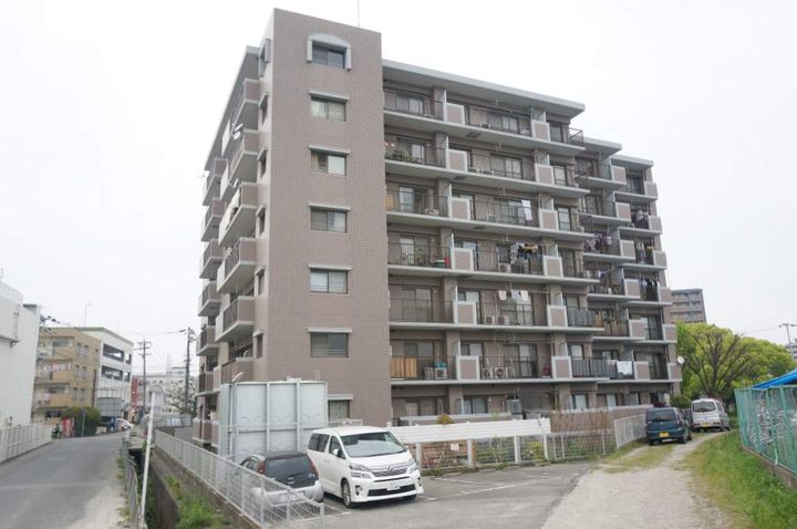 福岡県福岡市博多区東光寺町2丁目の賃貸マンションの外観