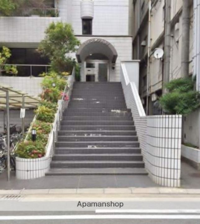 アバンダント84の外観
