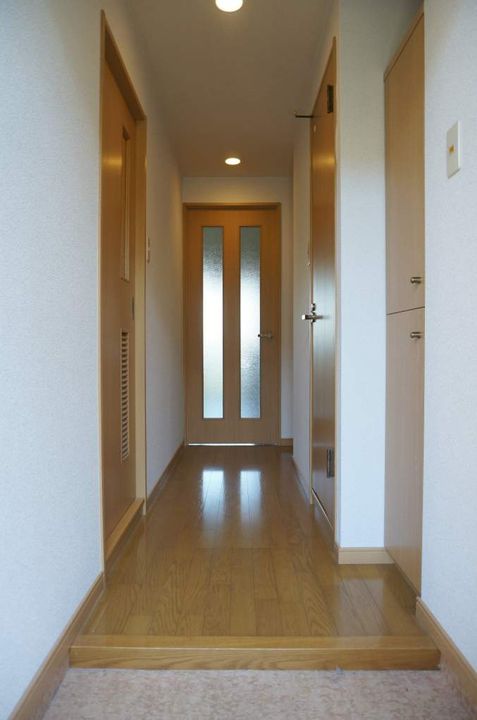 福岡県福岡市博多区博多駅南5丁目の賃貸マンションの玄関