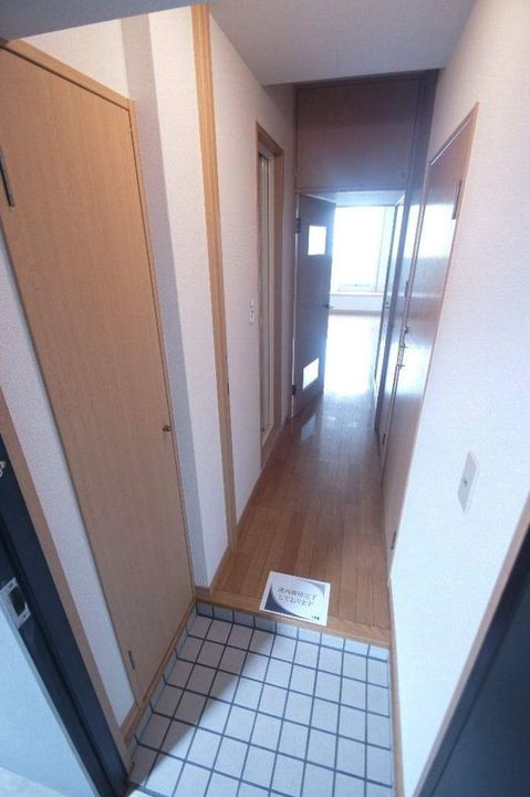 福岡県福岡市中央区薬院4丁目の賃貸マンションの玄関