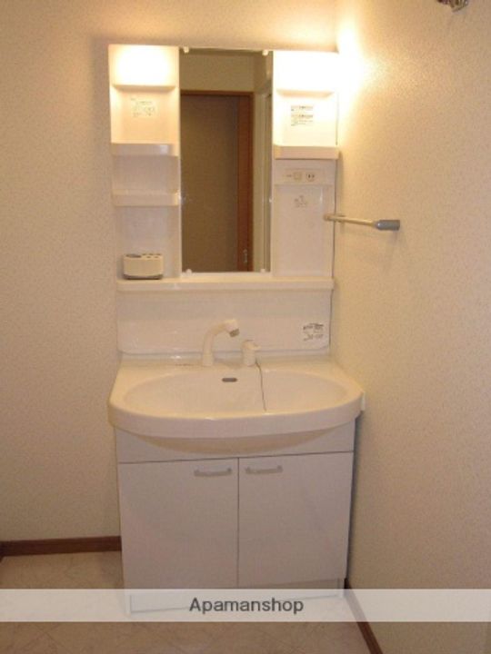 福岡県福岡市中央区荒戸2丁目の賃貸マンションの内装