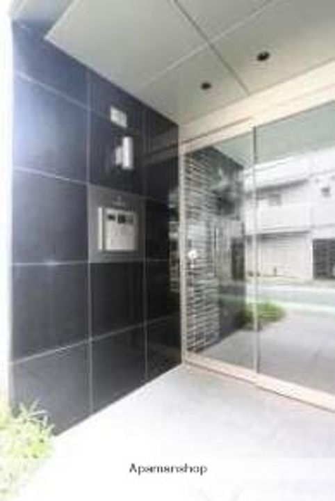 福岡県福岡市中央区荒戸1丁目の賃貸マンションの外観