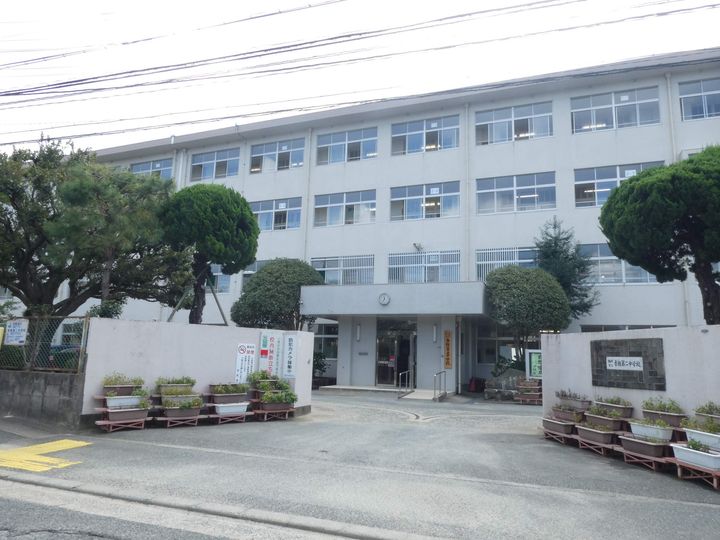 福岡県福岡市東区香椎駅東2丁目の賃貸アパートの周辺