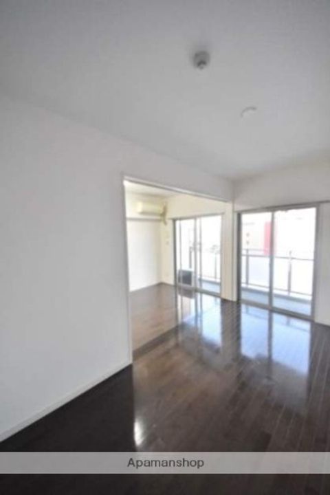 福岡県福岡市中央区春吉3丁目の賃貸マンションの居間