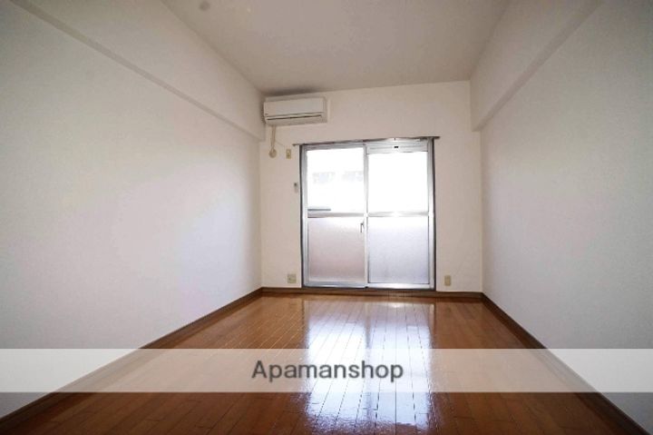 福岡県福岡市東区箱崎4丁目の賃貸マンションの内装