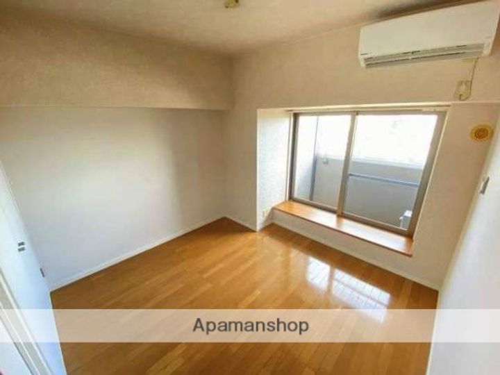 福岡県福岡市中央区地行1丁目の賃貸マンションの居間