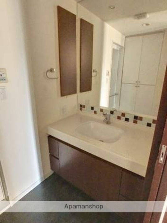 福岡県福岡市中央区赤坂3丁目の賃貸マンションの内装