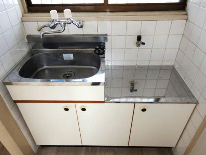 福岡県糟屋郡粕屋町若宮2丁目の賃貸アパート203のキッチン