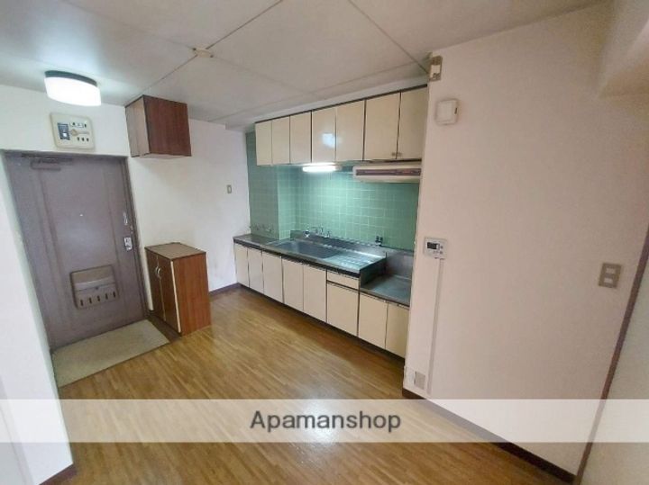 福岡県福岡市東区若宮1丁目の賃貸マンションの玄関