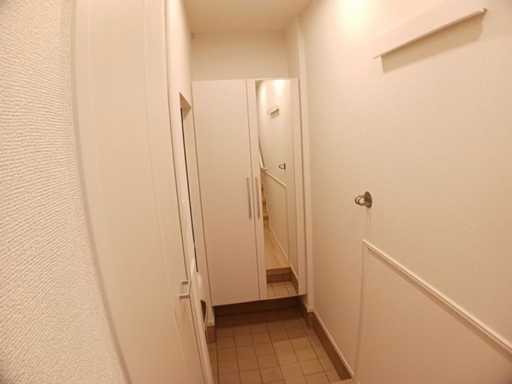 フローラリア橘Ⅰの玄関