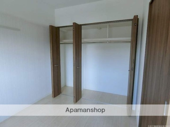 福岡県糟屋郡粕屋町仲原1丁目の賃貸マンションの内装