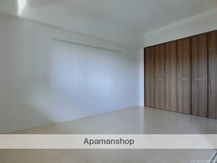 福岡県糟屋郡粕屋町仲原1丁目の賃貸マンションの内装