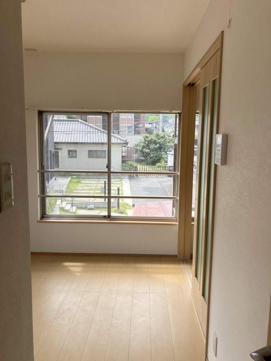 福岡県筑紫野市湯町1丁目の賃貸アパート201の居間