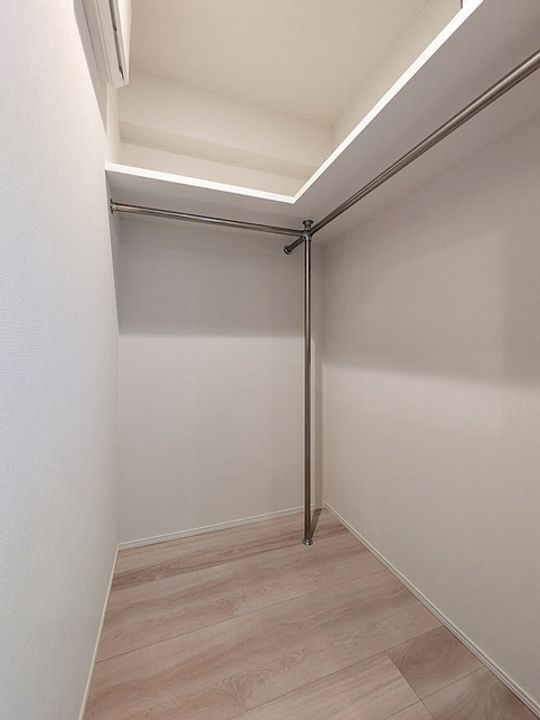 福岡県福岡市中央区荒戸1丁目の賃貸マンションの内装