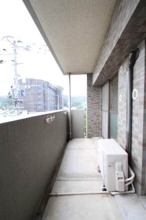 福岡県筑紫野市原田8丁目の賃貸マンションの内装